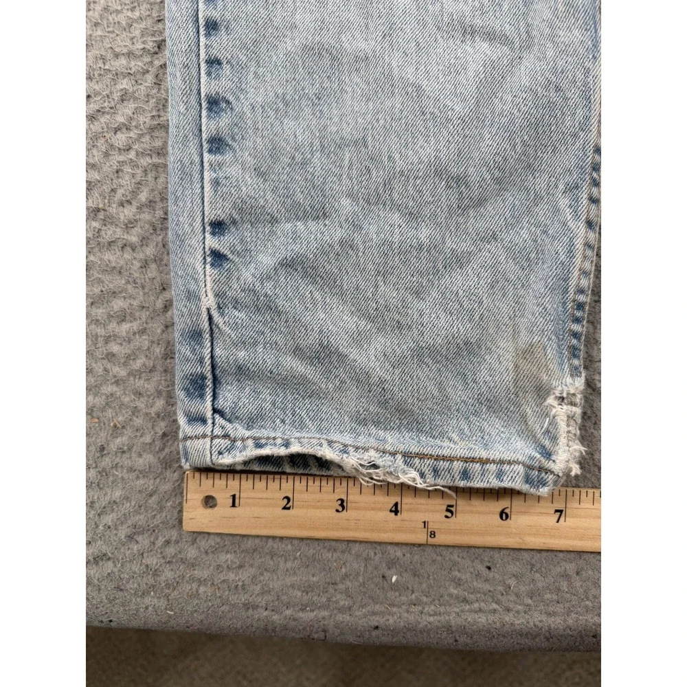 Vintage Levi's 560 Loose Fit Straight Leg Jeans Men 32x33 Distressed Grunge 1997
